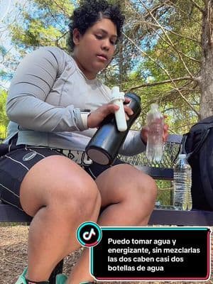 Puedo tomar agua y bebida saborizante sin mezclarla. Me encanta este termo la capacidad que tienes grandísima le caben casi las dos botellas de agua exacta, lo mejor de todo que tomo agua cuando quiero y sólo aumente muevo el dispensador hace un lado cuando quiero tomar mi bebida hidratante, o sea apoco no es genial, me encanta cargo dos en una botella y ando hidratada súper todo el día tengo mi agüita no me puede faltar esto al salir de casa##tiktokshop #tiktokmademebuyit #waterbottle#momlife #productosvirales #cirkul #cirkulwaterbottlereview #cirkulflavorscartridges #waterbottleobsessed #viralwaterbottle #cirkulstarterkit #chiikawainsulatedbottleblackfriday #waterbottlerecs #bestbottles #corkciclecup #owalawaterbottlereview#hidratate #hidratada #termo #boltella #contigo #agua #energy