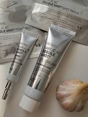 Garlic in skincare? Yup - but it’s all about the science. These creams are designed to calm and heal without drying you out. The spot cream is my emergency helper, and the gel cream is perfect for daily hydration + acne care. The VT Garlic AC Reedle Shot Creams are lightweight, soothing and super effective. • Gel Cream – for overall blemish care & hydration • Spot Cream – for focused treatment on active pimples #SOSbreakoutcrew #ugc #vtcosmetics #garlicac #kbeauty #reedleshot #honestreview #skincareroutine #spotcream #acneskincare #garlic #garlicforclearskin #garlicforacne #acnetreatment #acnespottreatment #acneskin #pimples #acne #cysticacne #koreanskincare #glassskin #clearskintips #naturalskincare #acnefighter #skinhealth #glowup #fyp #ad @VT COSMETICS Influencers @VTcosmetics_official