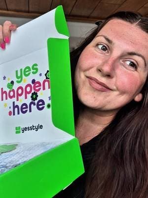 unboxing PR von @YesStyle thank you🤩 @YesStyleInfluencers #skincare #skincareroutine #unboxingasmr #pr #isntree