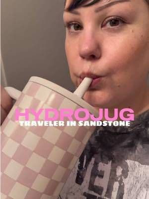Finding a water bottle that actually fits into my busy mom routine has been a struggle… until this 💧✨ The HydroJug Traveler is leakproof, cup holder friendly, insulated, and has the easiest flip straw for sipping on the go. Perfect for work days, errands, workouts, school drop-offs, and keeping up with Arizona heat. A cute water bottle that makes hydration feel a little easier 🖤 #HydroJug @HYDROJUG #tiktokshopcreatorpicks #TikTokShopFinds #summerwins #dealsforyoudays