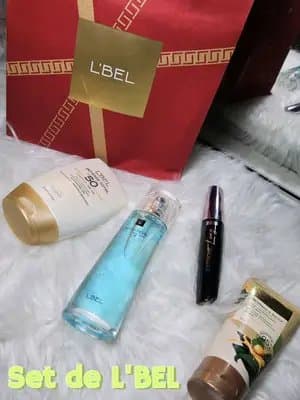 Este set de L'BEL es un no negociable en su rutina diaria chicas ✨️ Contiene un bloqueador para rostro y cuerpo, un rimel que te da un largo extremo en tus pestañas y lo estoy amando 🩷 ,también contiene una crema de manos para mantenerlas hidratadas🫧 y no podía faltar un perfume para oler rico todo el día, es todo lo que necesitamos 🫶🏻Este set lo consiguen en Lbel.com y tienen un código del 10% de dscto adicional con mi código , aprovechen chicas #lbelparamipe #veranoeternolbel #publicidad #lbel #lbelformepe #productrecommendation #infaltables NSOC30128-24CO-NSOC65593•15CO-NSOC01387•20CO-NSOC33066-24CO @For_Me @lbelonline
