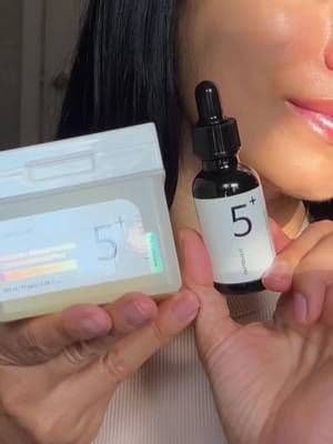 ✨ La combinación perfecta para una piel luminosa y pareja 💛 Pads + Serum 5+ de @numbuzin = glow instantáneo 🌈 📍Disponibles en TikTok Shop ✨ #Numbuzin #SkincareRoutine #GlassSkin #TikTokShop