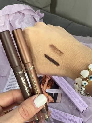 “delineador + sombra en uno 😍 súper práctico link aquí 🤍 #makeup #tarte #tiktokshop”