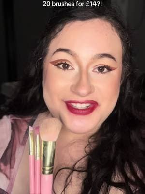 @PLOUISE 20 brushes for £14 is absolutely INSANE! If you need new brushes this is your sign #makeupbrushes #makeup #plouise #tiktokmademebuyit #dealdrops