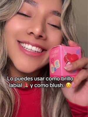 Ahora si tendre mis labios rojos y mis mejillas 🤭🍓 Ya sabes, si lo quieres dale click en mi carrito naranja 😘 ! #viralvideo #tiktokshop #amigas #blush #lips #ugc #ugccreator #hispanos #latinas #makeup #amigastiktok