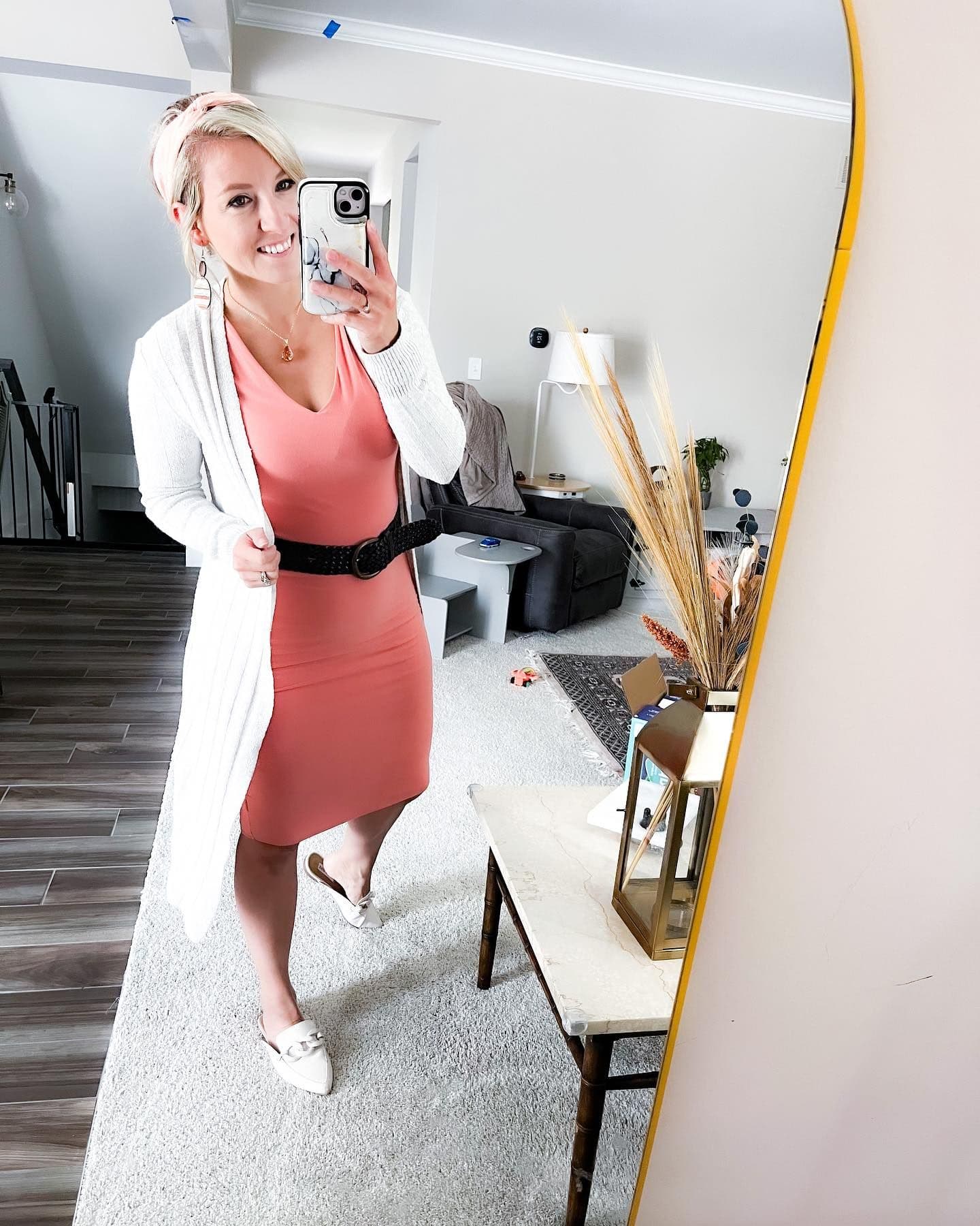 Loved this outfit yesterday! 💕This dress is so comfy from @walmart! And these shoes are always a staple! @stevemadden