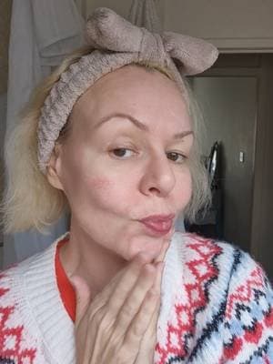 Glowy skin doesnt need 10 steps, it only needs 3 ✨️ #SimpleSquadUK #simpleantimaxxing #AD @Simple UK @Simple Skincare