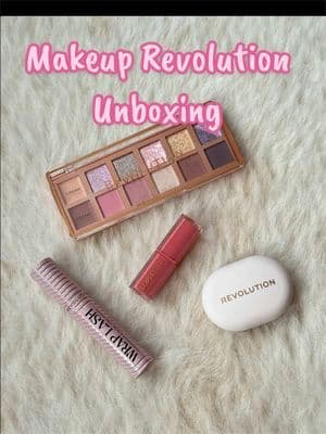 Unboxing my little beauty treats 💄🎀 @Makeup Revolution #revgen #makeuprevolution #unboxing #ad #gifted https://community.revolutionbeauty.com/s/ipek.s