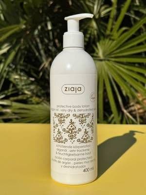 โจ Deep Nourishment for Dry Skin โ Ziaja Argan Oil Body Lotion โจ Dry, dehydrated skin? Ziaja has you covered! As a proud ambassador, Iโm always excited to share my favourite skin-loving products, and this Argan Oil Protective Body Lotion is an absolute must-have! Infused with rich argan oil, this lotion deeply hydrates, restores elasticity, and leaves your skin feeling soft, smooth, and protected. Perfect for very dry skin, it absorbs beautifully without feeling greasy โ just long-lasting nourishment and comfort! But the magic of Ziaja goes beyond skincare. Their commitment to vegan-friendly formulas, dermatologically tested ingredients, and sustainability makes them a brand I genuinely admire. Plus, their products are affordable and effective, proving that great skincare doesnโt have to cost a fortune! Treat yourself to luxurious hydration and enjoy 10% off with my code ANIA10. Your skin will thank you! @ziaja #glow_with_ania #loveziaja #ad #gifted #brandambassador #ZiajaSkincare #SkincareLover #HydratedSkin #BodyCareRoutine #VeganSkincare #CrueltyFreeBeauty #ArganOil #SkincareAddict #GlowingSkin #SelfCareEssentials #SkincareRoutine #SustainableBeauty #PolishBeauty #AffordableSkincare