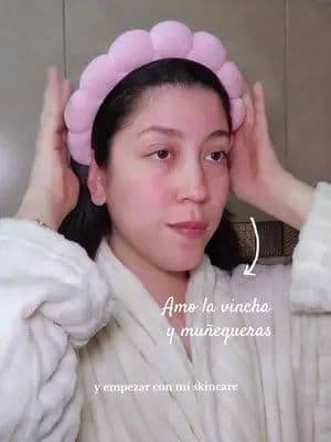 Me estoy enfocando en realizar una rutina de noche llena de calma y autocuidado ✨️ Este suero y la nueva crema de @Vichy Laboratoires me están ayudando a cuidar y uniformizar el tono de mi piel, de una manera muy gentil pero efectiva 🩷🌷 Productos: - Crema de noche Liftactiv de Vichy: Contiene retinol y niacinamida. - Suero Liftactiv B3 de Vichy: Contiene niacinamida y ácido glicólico. #VichySkincare #VichyNightRenew #VichyaNoche #Publicidad #rutinaantimanchas #skincareroutine #skincaretips #skincaretime #nightskincareroutine #manchasenlacara #manchasenlapiel #skincareperu #beautyperu