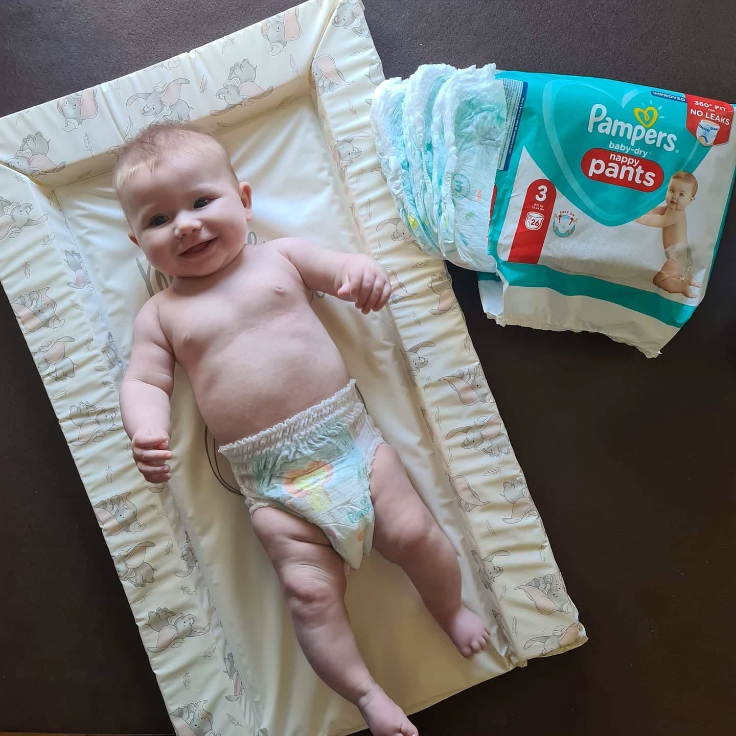 Review|Ad|Gifted⠀
⠀
As a member of @officialemmasdiary @officialparentsquad Daniella was gifted a pack of @pampersuk_ire