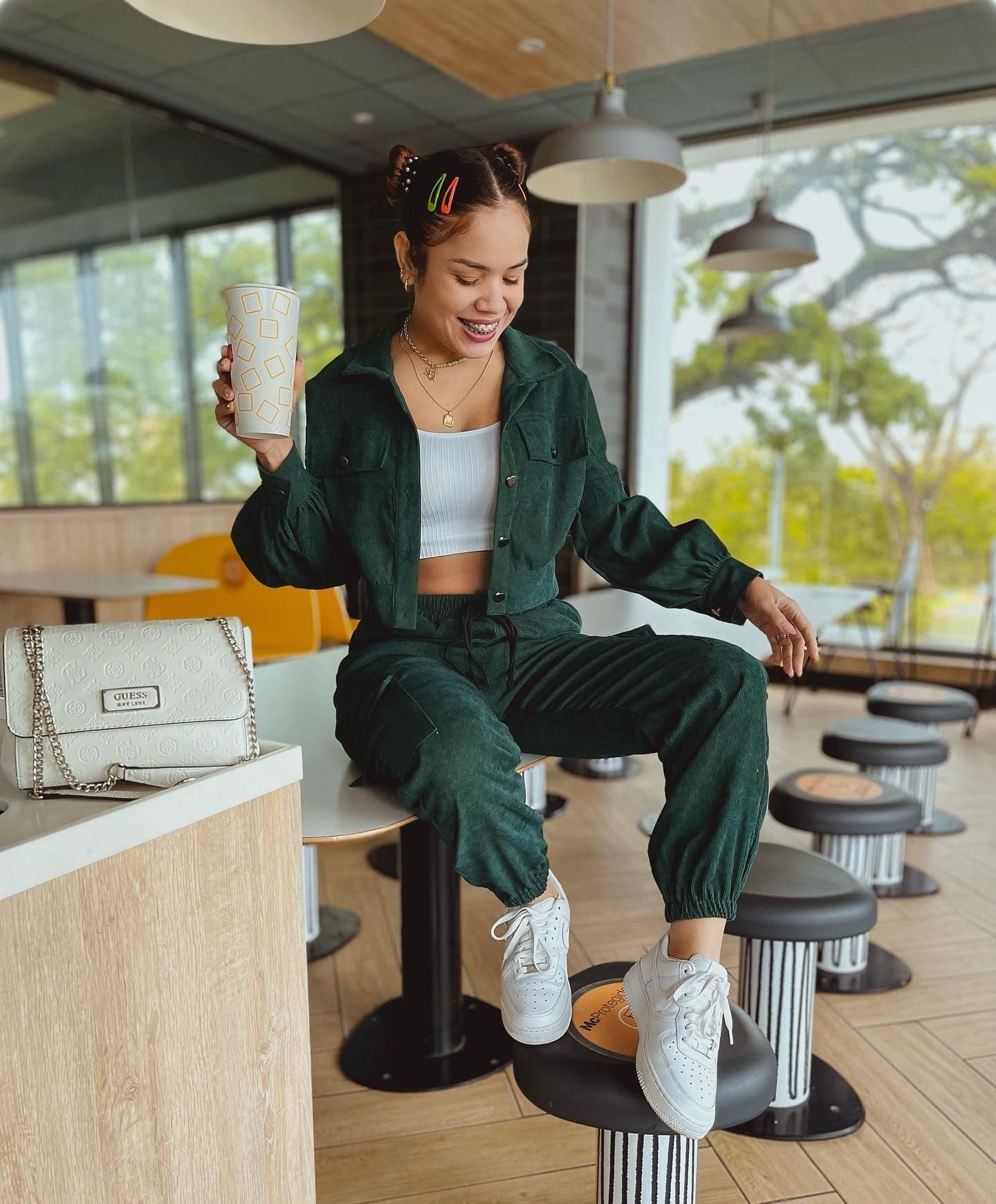 @mcdonalds debería llamarme para darle promo😅 Qué dicen ustedes? #ad
Una comidita y salieron estas fotos chulas🤤 Ten