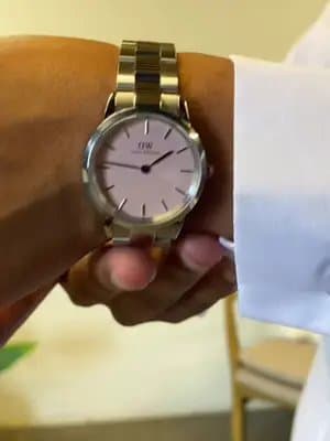 GRWM and @DanielWellington Use my unique discount code : DWBBFIFI25 for a 15% discount on your purchase.😍 Have a wonderful Day ❤️ #danielwellington #watch #beautiful #photooftheday #like #style #elegant #ootd #fyp #viralvideo #fashion #blogger