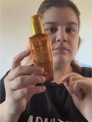 Testando o Óleo Sublime da L’Oréal e já virou vício. Cabelo macio, cheiroso e com brilho — e o melhor: sem pesar nadinha. Tá aqui no TikTok Shop pra quem quiser também! #LorealParis #TikTokShop #resenhasincerona #cuidadoscomocabelo #vidareal #achadinhosTikTok #tiktokshopchegou