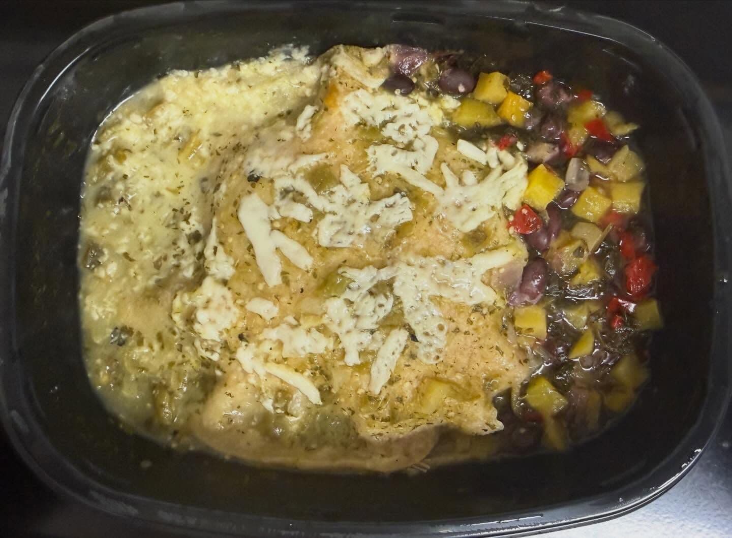 Marley Spoon Pork Enchiladas with Salsa Verde
Oh, look at that, it’s pork again, yay. And it’s the same shredded pork