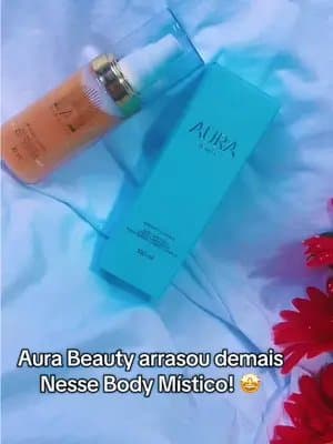 Body Místico Spray Iluminador Afrodite Garden - Aura Beauty✨🤍 Um presente das deusas que cobre de glow tudo o que toca! O Body Místico é um spray iluminador multiuso que proporciona um brilho radiante e sofisticado para onde você quiser. • Corpo & Rosto: Ilumina a pele com um efeito glow incrível. • Cabelo: Ajuda a texturizar e confere um brilho sutil aos fios. • Maquiagem: Use para preparar a pele ou como um fixador de make. • Fragrância Afrodite Garden: Um floral frutado envolvente, leve e sensual. Seu look radiante, dos pés à cabeça, com hidratação e um perfume inesquecível!✨🤌🏻 @JADE @AURA Beauty #aurabeauty #bodymistico #tiktokshop #fy #tiktokshopchegou