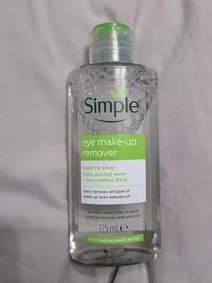 AD ๐SImple Kind To Skin Eye Makeup Remover ๐ I suffer with hay fever and dry sensitive eyes, and so I need a gentle eye makeup remover that is also very effective.๐ This is why I use this product because it removes waterproof mascara without irritation, just clean, soothed, mascara-free eyes. ๐ @Simple UK #SimpleSquadUK #AD #SimpleGentleEyeReset #HayFeverSeason