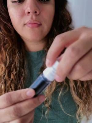 Un toque de color y ese brillo que completa cualquier look 💋💄 Lip Stain + Apple Shimmer Lip Oil de Nooni: úsalos solos o combínalos para un acabado luminoso. 🛒 Encuentra el dúo en mi carrito. #Nooni #LipOil #LipStain #KBeauty #tiktokshop