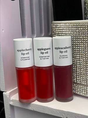 Mantรฉn tus labios ๐ con un tono natural y permanente todo el dรญa con estos lip oil de @NOONI #nooni #lip #lipoil #tiktokshop #lavios