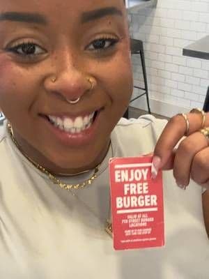 777 FREE BURGERS FOR EVERY KNICKS WIN!! @7th Street Burger @Invyted - Influencer App For every game that the Knicks win in this final series, we're giving away 777 free cheeseburgers!! See below for details. The first 777 users to use code 'GOKNICKS' at checkout in our app get a free burger!! The code will be active immediately after the game ends. *Offer only available through the 7th Street Burger app. Available at all locations. Limited to one per user. #7thstreetburger #ad