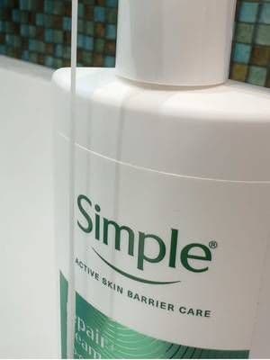 Starting my day with Repair+ ✨ I’ve been using the Simple Repair+ Cream Cleanser as part of my morning routine and I really like how gentle it feels on my skin. It has a creamy texture, cleanses without stripping, and leaves my skin feeling soft and comfortable. It’s a great option for sensitive or easily dehydrated skin and works really well as a daily cleanser. @SimpleSkincareUK #ad #simplesquaduk #simplesquadfaves #simplerepairplus #glow_with_ania