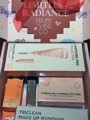 Thank you @Ruby Vibe Co for gifting 🎁 your Extend Vector Defining Mascara! 🖤👀 The finishing touch to a beautiful makeup look is gorgeous lashes! 😍 I love how a little mascara can make your eyes stand out, and RubyVibeCo is bringing the definition! 🖤✨ You can shop Ruby Vibe Co. with the link in my bio and use my discount code MANDIB880310RUBY for 10% off! 🛍️ #rubyvibeco 🌈 #makeup 🪞 #mascara 🖤 #beauty ✨ #mandib8803💕