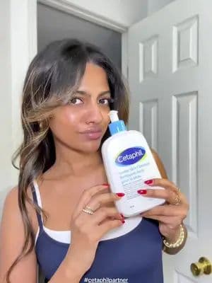 Gentle cleanse ➡️ deep hydration 💧 The @Cetaphil Canada Gentle Skin Cleanser + Moisturizing Cream are now non-negotiables in my skincare routine. Sensitive-skin approved ✅ #CetaphilPartner #ad #sponsored #cetaphil #sensitiveskin