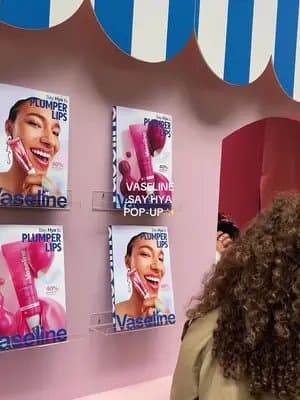 Say HYA to my first ever pop-up experience 💙✨ @Vaseline #ad #vaselineglowgettersuk #vaselineglutapopup