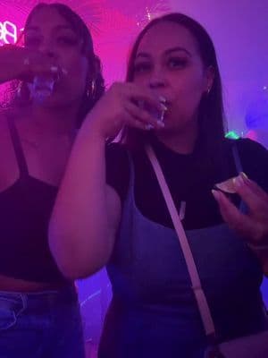 Se pasa Rico soltera. Nah great vibes, energy and people #pr #sanjuan #laplacita #vacation #shots