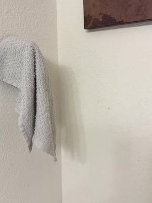 If you’re still using a regular washcloth… you’re missing out 😩 The African Exfoliating Net Sponge gets your skin super clean and smooth while gently exfoliating dead skin. It stretches so you can reach your back and lathers soap like crazy. #ExfoliatingSponge #ShowerRoutine #SmoothSkin #BeautyFinds #TikTokShopFinds
