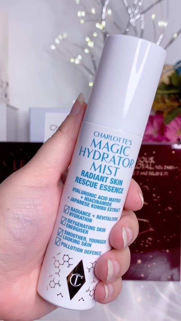 🪄Charlotte’s Magic Hydrator Mist
Charlotte Tilbury’s New Magical Hydrator Mist is totally game changer for me. It’s li