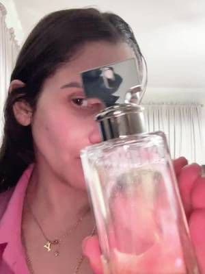 Olor súper rico 😋 #tiktokshop#tiktokfinnds#perfume#eternity