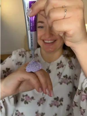 Another one of my absolute favorites for skin that delivers maximum results โจ A powerful formula that helps improve skin texture and boost natural glow, while seamlessly bringing microneedling-inspired care into your daily skincare routine. *100,000 Natural Micro-Spicules: Delivers ingredients deeper & faster *French Low-Molecular Collagen: Firm and boost inner skin volume & elasticity *CICA PDRN: Target damaged skin cells and promote skin recovery This one truly feels like clinic-level results at home ๐ซ Brand @Mary&May Official There are currently discounts available in store @YesStyle All links are saved in my highlights โLinksโ And you can also use extra promo code: ZOEHRF123 #marynmay #marynmayreviewevent #pdrn #glasskin #yesstyleinfluencers @YesStyleInfluencers