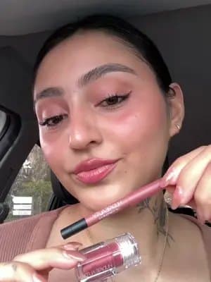 This lip combo has been on repeat lately. The perfect balance of definition, color, and shine. ๐ #hudabeauty #hudabeauties #AD @Huda Beauty