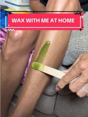 This is the absolute BEST kit from @Tress Wellness! It has EVERYTHING you need and more! Complete with instructions! #ad #tresswellness #wax #waxing #athomewaxingkit