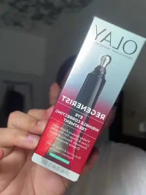 Regenerist Eye Wrinkle Correcting Treatment by| Tratamiento de corrección de arrugas oculares de @Olay Skin Care #gifted #onlyolay #OlayUGC