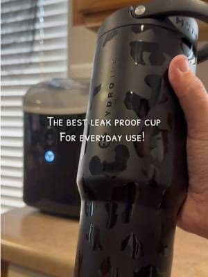 @HYDROJUG #hydrojug #sport #spillproof #cup #tumblr #tumbler #freeshipping #summeressentials #insulatedcup #insulatedtumbler #tiktokshop #tiktokshopping #tiktokshopsummersale #tiktokshopsummerturnup #tiktokshopcreatorpicks #dealsforyoudays #ttsthunderbolt #tiktokshopbacktoschool #summeressential