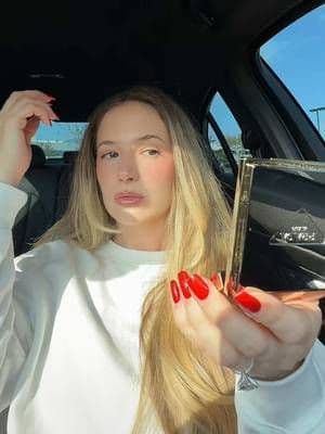 a little mid day glow touch up on-the-go ✨ @pradabeauty #PradaBeauty, #GiftedByPradaBeauty #PradaBalm #PradaMakeup @seph