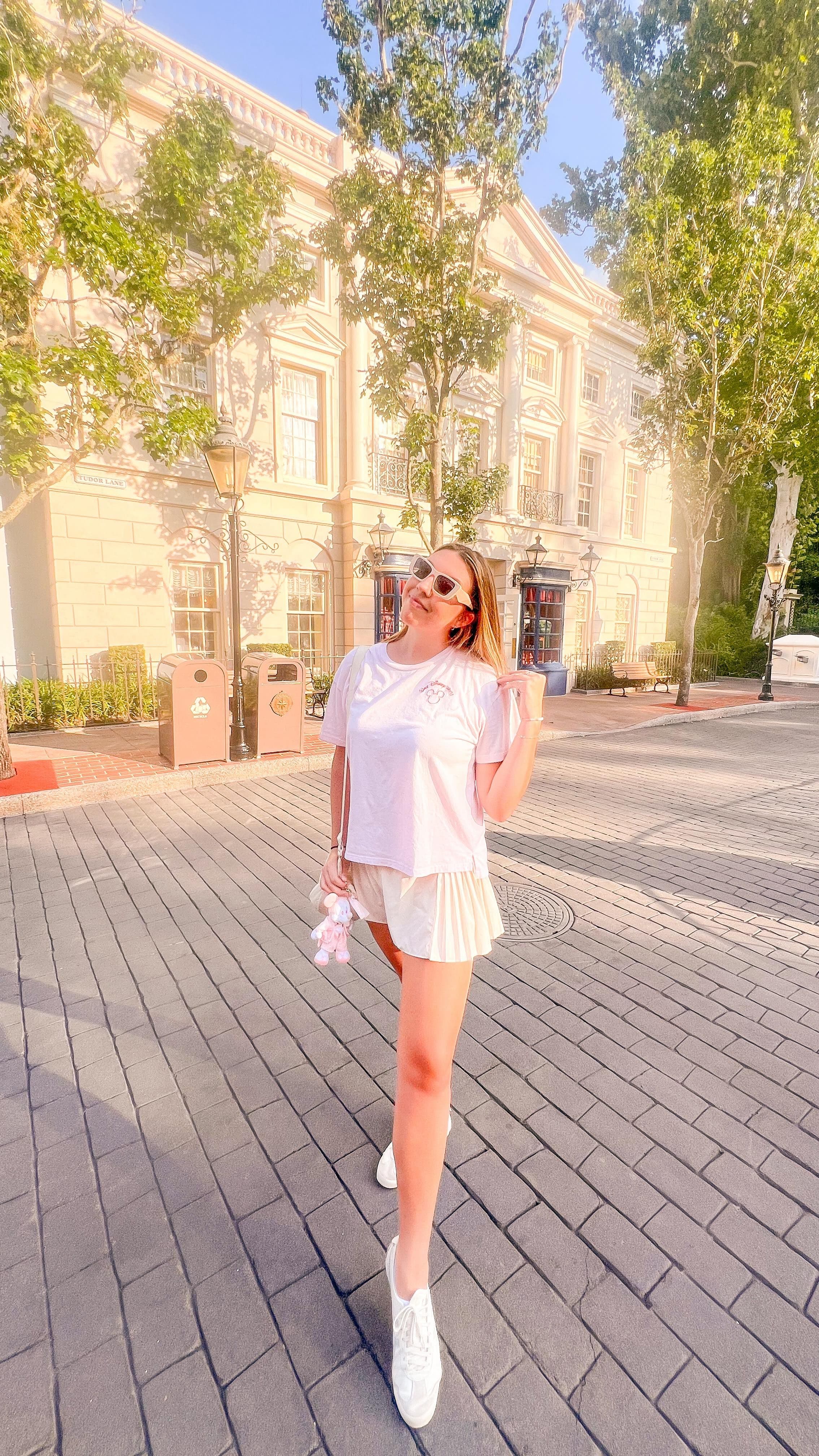 No Stinky Vibes here😂🚫
Seriously @touchland body and hair mist is the PERFECT theme park bag essential to keep you sm