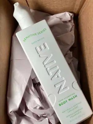 Smelling like a fresh melon and feeling soft all day 🍈✨obsessed! #creatorsearchinsights #complimentary #GiftedByNative #OnlyatTarget #NativeSensitiveMelonBodyWash @influenster @Native