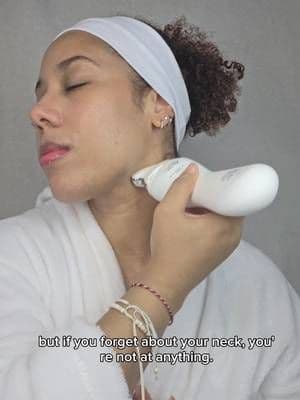 @drpepti_official 2 min peptide Guasha ritual ๐โจ๏ธ #drpepti #guasha #neckcream #lymphaticdrainage #tiktokshopcreatorpicks