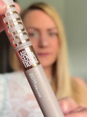 Volume + longueur en quelques secondes j’aime beaucoup cette nouveauté! Disponible directement sur le panier TikTok Shop 🛒 @Maybelline France #mascara #makeup #lashes #beauty #tiktokshop