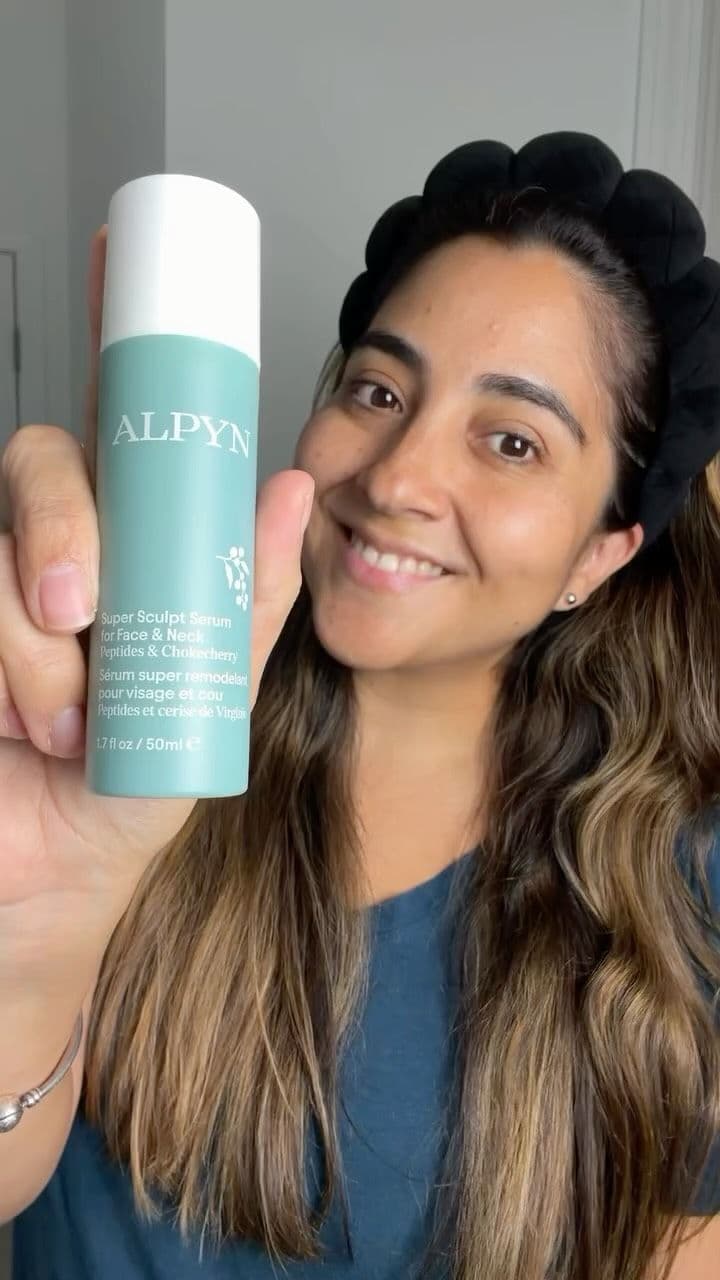 gifted by Alpyn
POV: Youβre finally giving your neck the same attention as your face. β¨ Loving this simple skincare ste