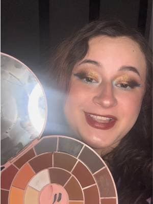 Do fun makeup with the @PLOUISE off the record palette! It’s incredible and currently on sale! #plouise #makeup #eyeliner #tiktokmademebuyit #dealdrops