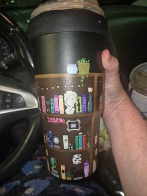 I love this insulator. best invention yet! #icedcoffee #booktok #tiktokshopspringglowup #coldcup #frostbuddy