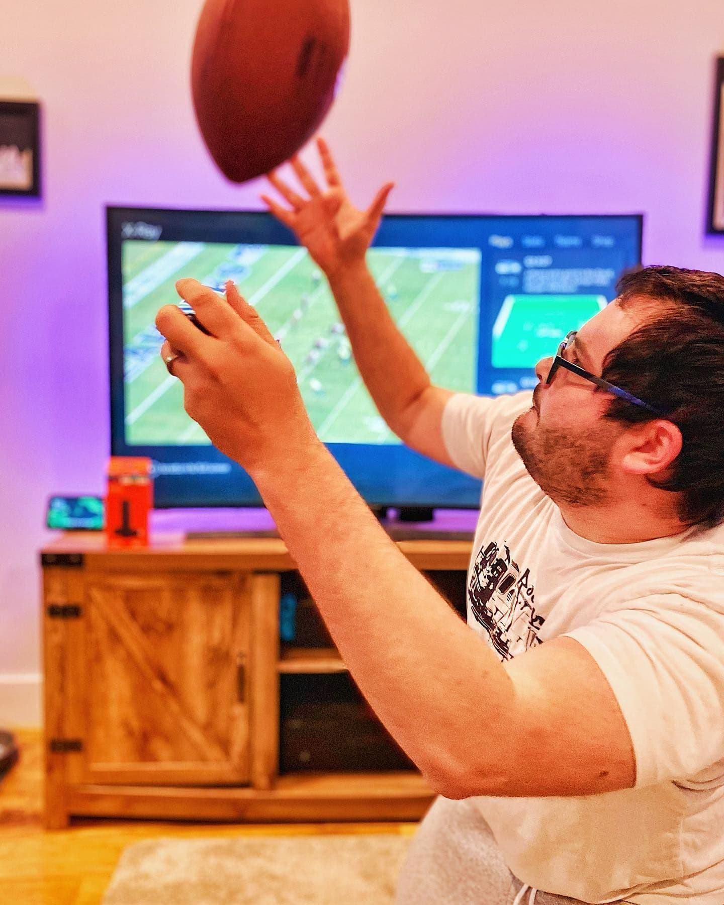 #ad Football is back, baby! If you couldn't tell from this photo, I am beyond excited. Oh yes!
Now, if you're not alrea