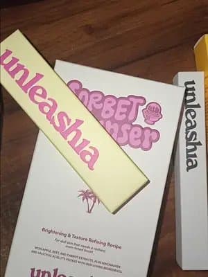 🤭screaming because yesstyle believed in me and gave me my first international pr package and I can't wait to try it out @YesStyle @YesStyleInfluencers #prpackage #unboxing #yesstyle #yesstyleinfluencers #brands