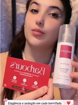 Body Splash Very Sexy da Barbour’s Beauty ❤️🔥✨ Uma fragrância sedutora com toque suave para deixar sua presença marcante em qualquer momento! 💋 Corre conferir no link laranjado! #TikTokShopBR1111 #BarboursBeauty #BodySplash #VerySexy #TikTokShop @Barbour's Beauty