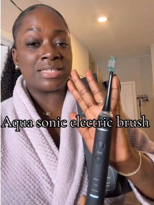I’m loving this @AquaSonic electric brush!!!! It does wonders to my teeth and gum!!! #electricbrush #aaquasonic #tiktokshop #tts #TikTokShopLaborDaySale