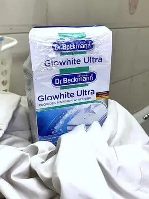 Bright whites in 10 seconds? Yep… that’s my whole summer cheat code. 😌✨ Dr. Beckmann keeps my fits fresh so I can spend more time outside and way less time scrubbing stains. Post 2 is about to get very festive… 👀🔥 #NoSweatSummerSA #LoveWhatWorksSA #DrBeckmannSA #Gifted @Brand Advisor @Dr. Beckmann South Africa